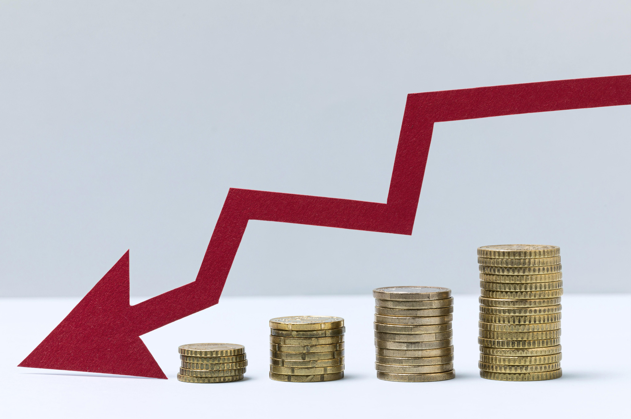 Veniturile din accizele pe băuturi spirtoase, în scădere cu peste 53 de milioane de lei în primele nouă luni ale anului, după creșterea majoră a valorii accizei